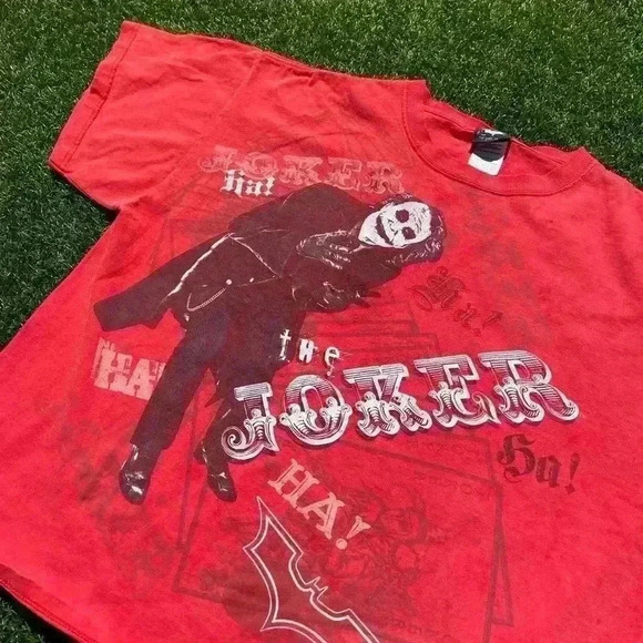VTG '08 The Dark Knight Joker Red Shirt - Picture 4 of 5
